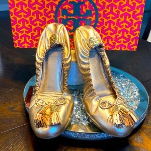 Tory Burch Size 9.5 Gold Metallic